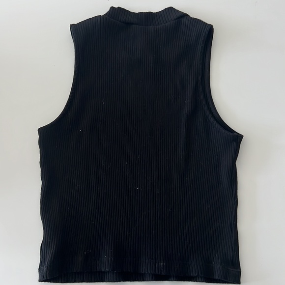 Black tank top turtleneck - Picture 2 of 2